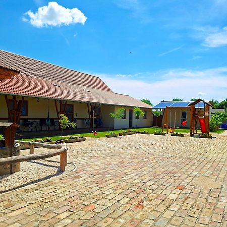 Szelcsengo Wellness Vendeghaz Apartment Makó Екстериор снимка