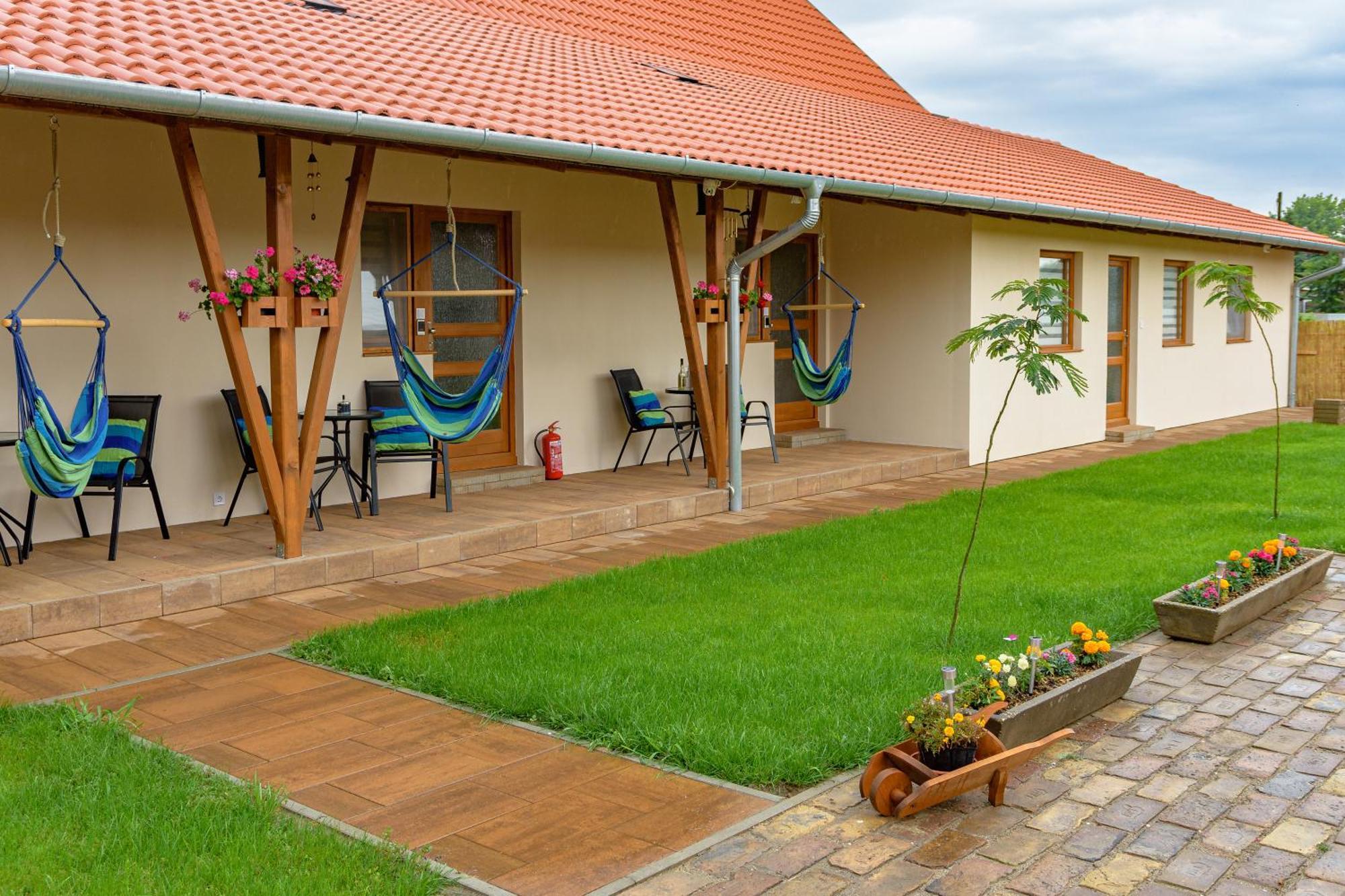 Szelcsengo Wellness Vendeghaz Apartment Makó Екстериор снимка